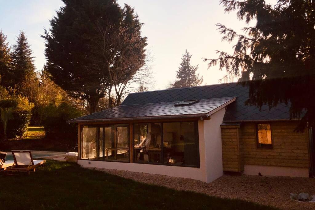 Cottage Normand Avec Sa Grande Piscine Chauffee Toute L Annee Sur Parc Arbore Et Clos En Plein Coeur De La Campagne Adapte Aux Kids Et Dog Friendly Saint-Antonin-de-Sommaire Exterior photo